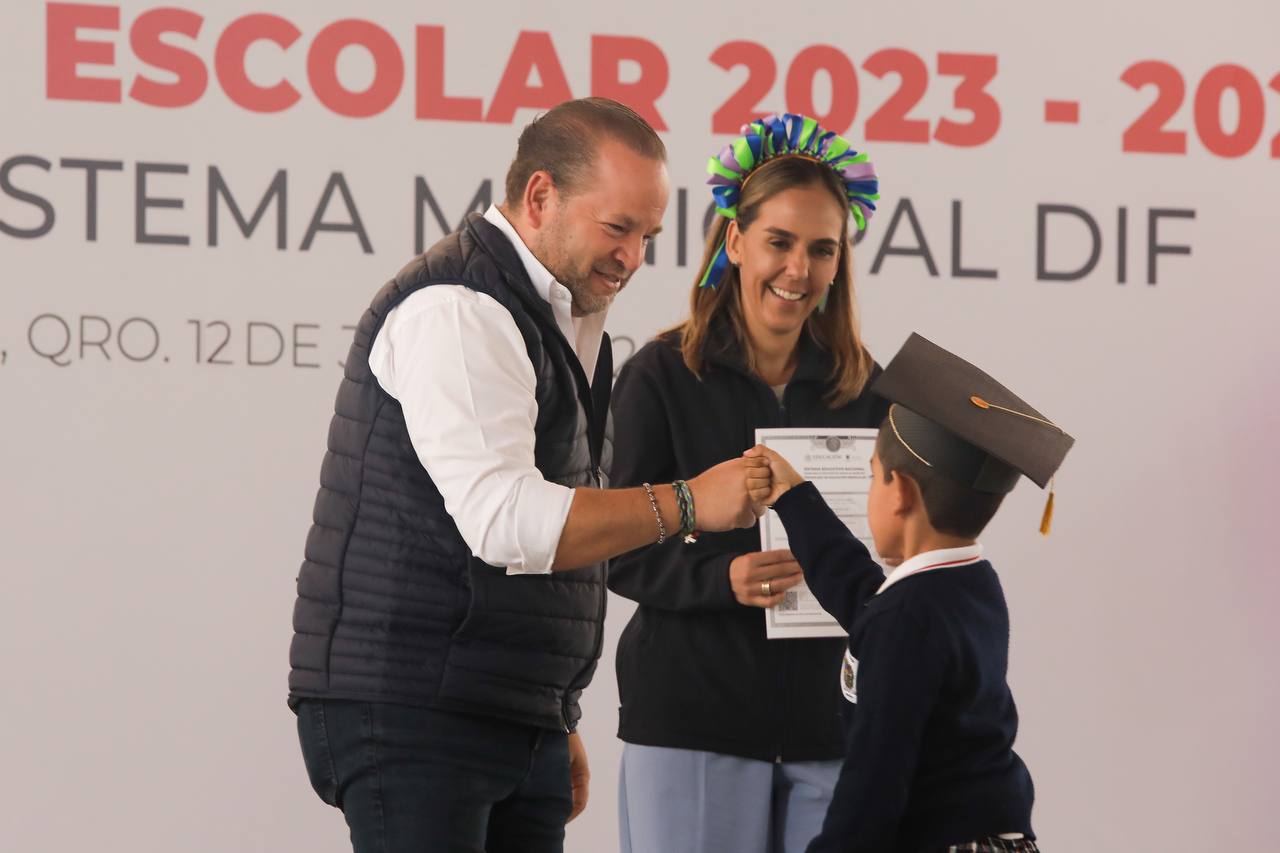 Sistema Municipal DIF realiza la clausura del ciclo escolar 2023-2024 de sus centros escolares.