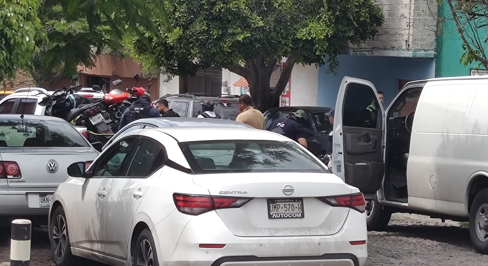 Tres detenidos y tres motonetas aseguradas durante un cateo en Lomas de Casa Blanca