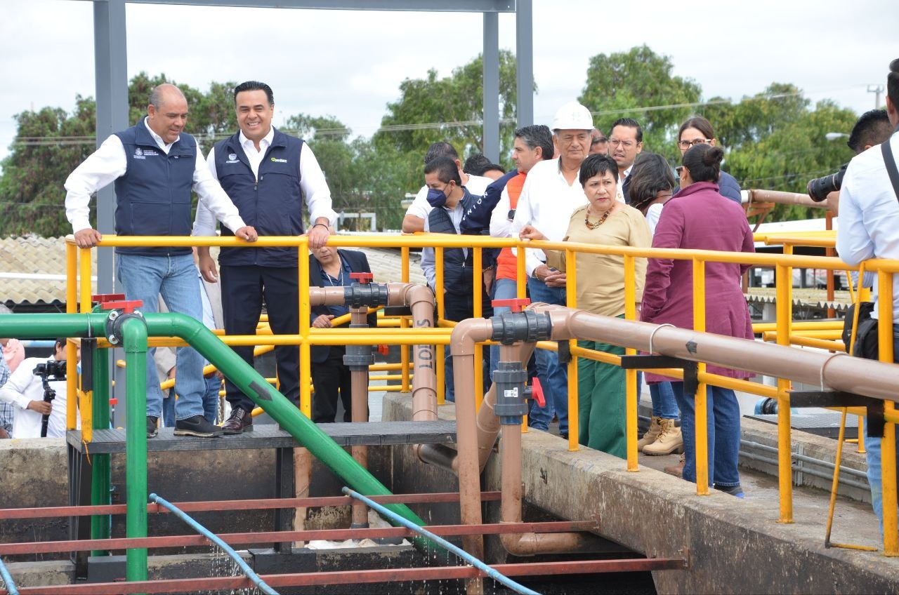 Luis Nava pone en marcha la planta tratadora de aguas residuales del Rastro Municipal