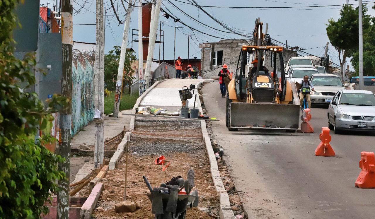 Podría presentar retrasos ciclovía de Corregidora