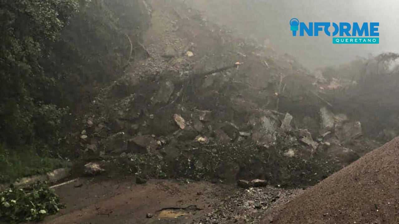 Dos días estará cerrada la carretera 120 en Pinal de Amoles tras desgaje del cerro