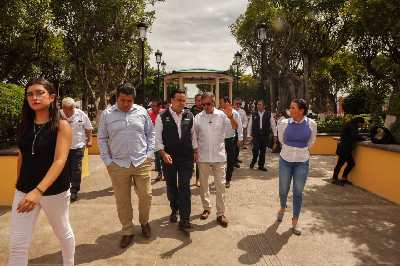 Entrega Luis Nava la regeneración urbana en Santa Rosa Jáuregui