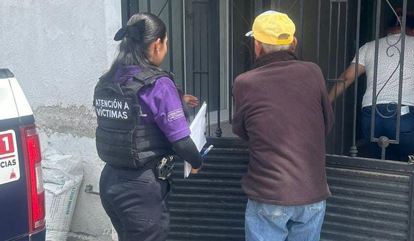 Persona adulta mayor es reintegrada con sus familiares tras encontrarse desorientado en el Centro de la Ciudad