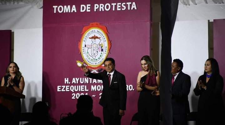 Iván Reséndiz Ramírez asumió el cargo de Presidente Municipal de Ezequiel Montes