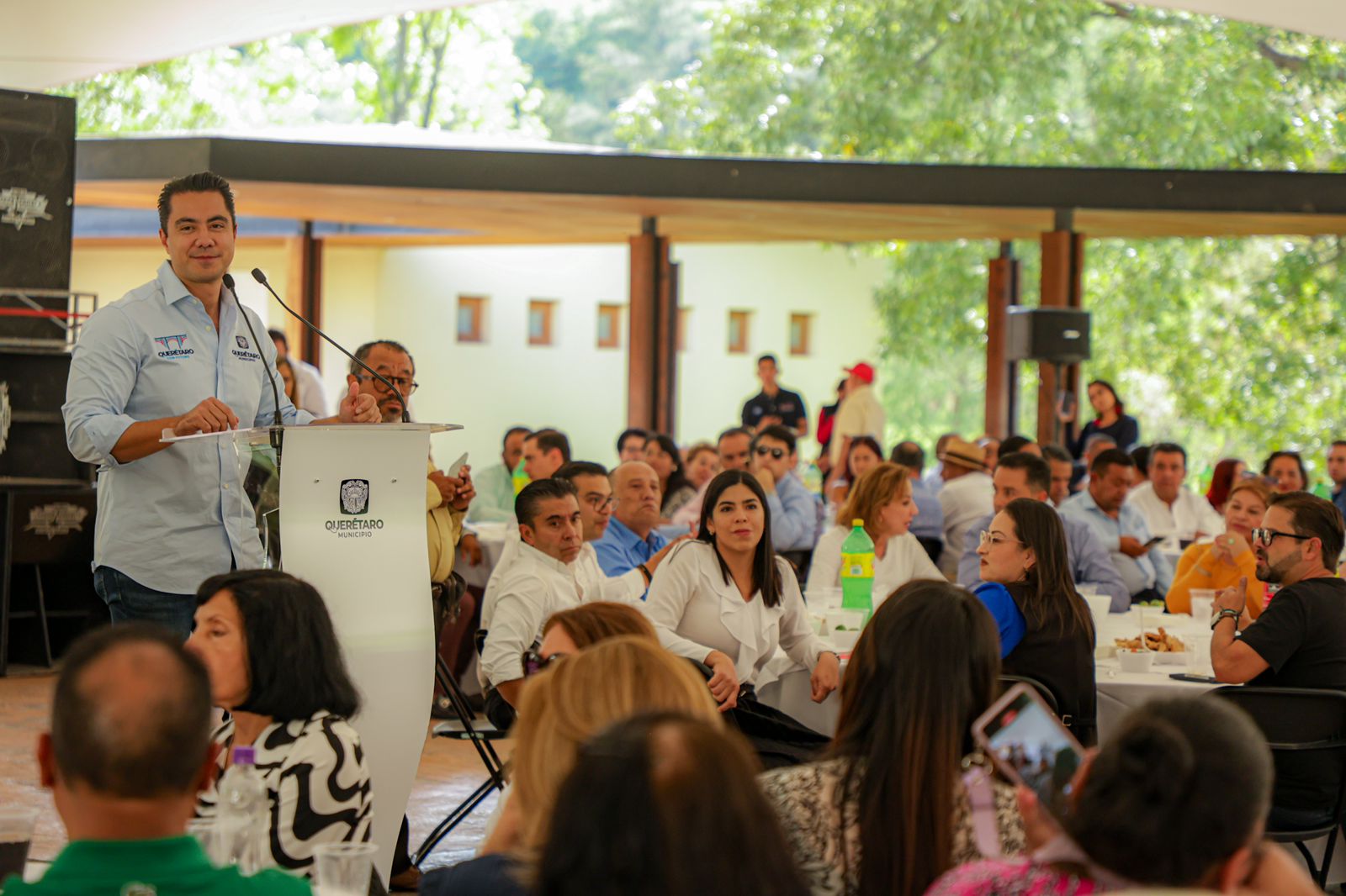 Anuncia Felifer Macías mejoras y apoyos a mercados y tianguis