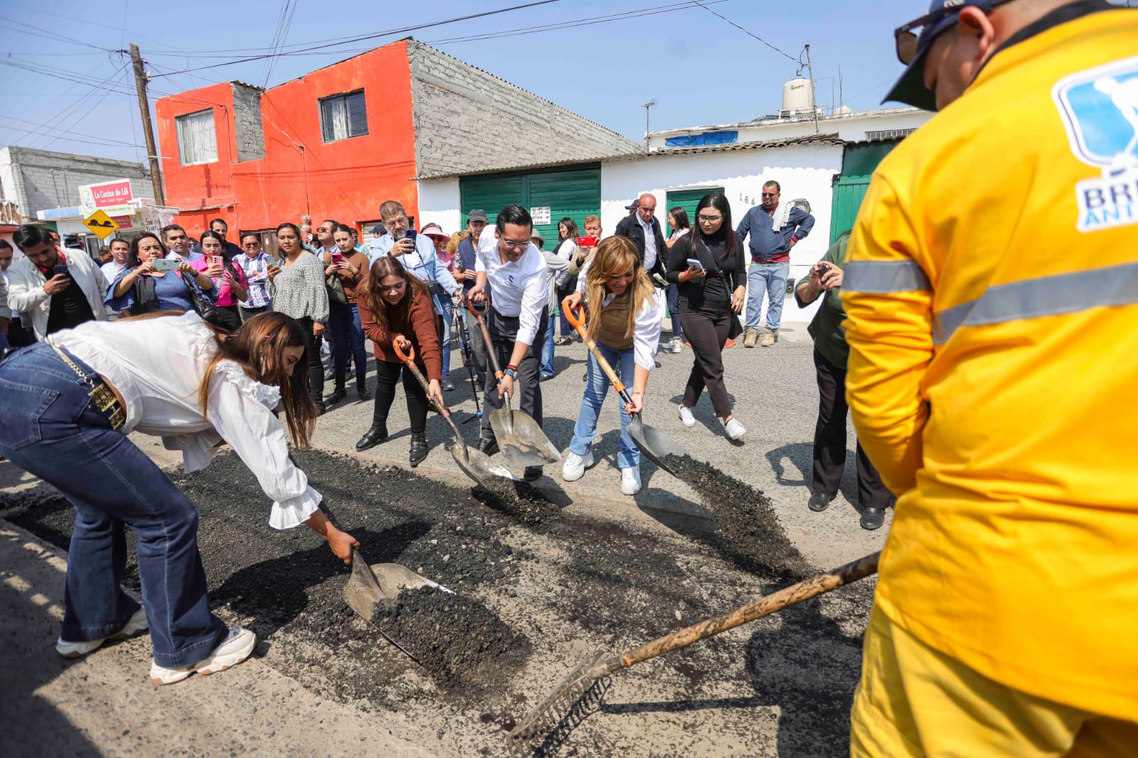 Chepe Guerrero arranca la Brigada Antibaches en Corregidora