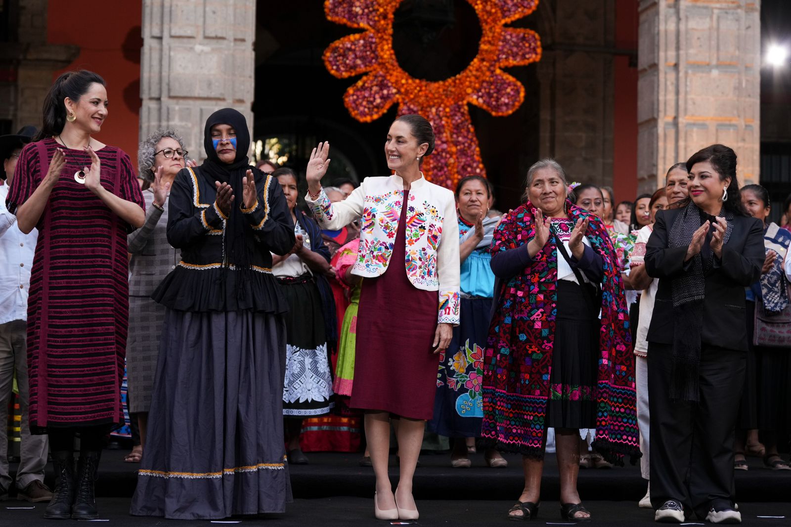 ENCUENTRO DE ARTE TEXTIL MEXICANO EN PALACIO NACIONAL*