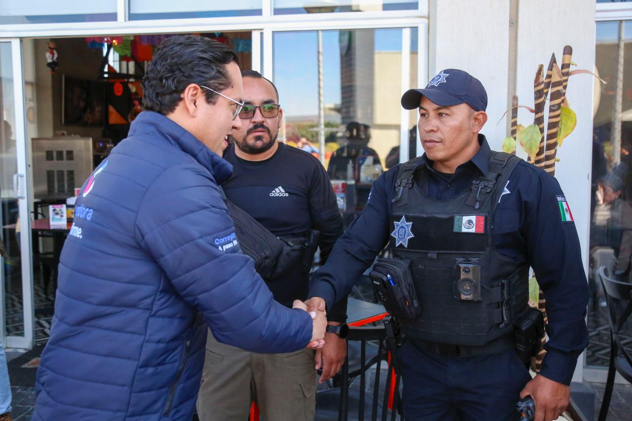 Recorre Chepe Guerrero CAM y Plaza Comercial Candiles