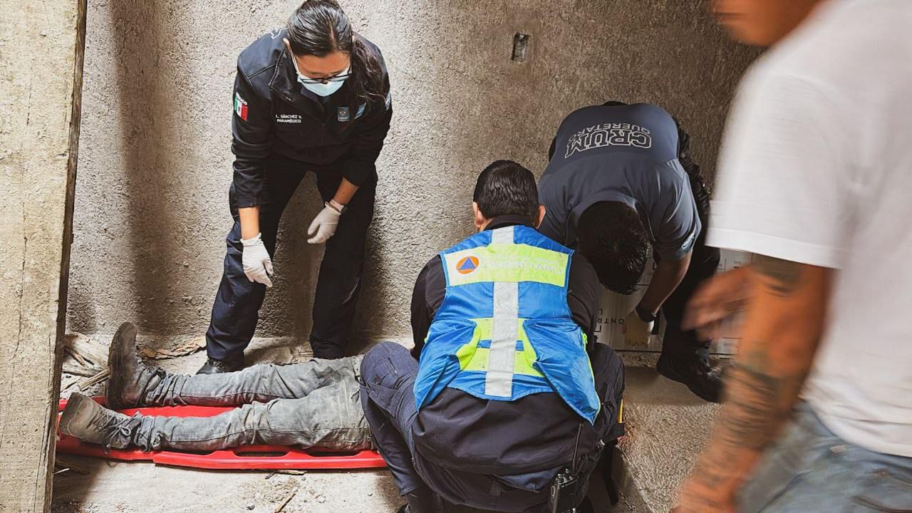 Cae albañil de escalera en una obra en Real España