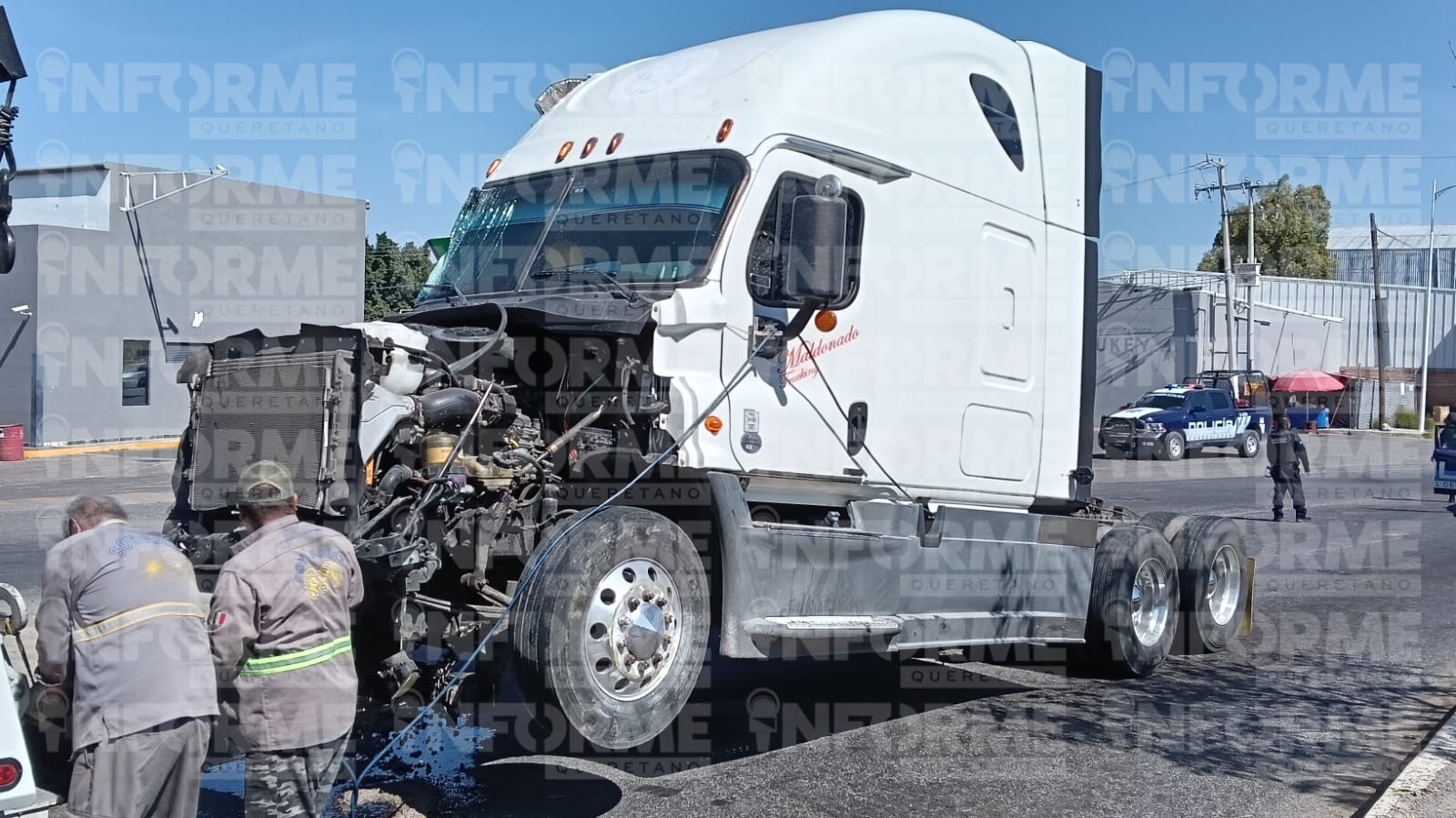 Recuperan tráiler robado tras persecución policiaca en Corregidora: Hay un detenido