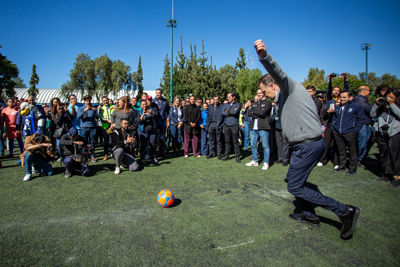 Inaugura Mauricio Kuri la Copa Valores en Corregidora