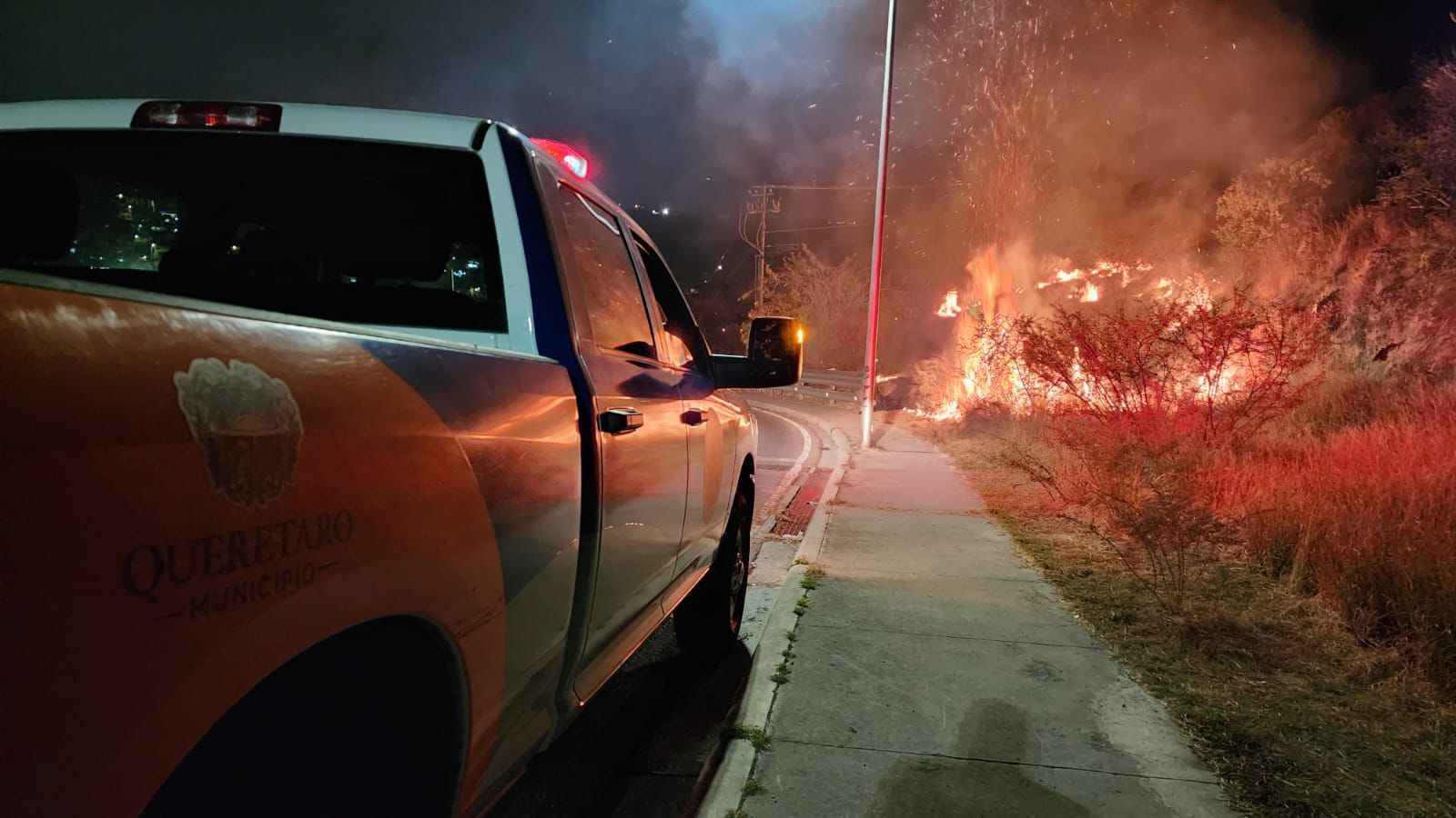 Se reporta Protección Civil para atender incendios en zonas carriles y baldíos