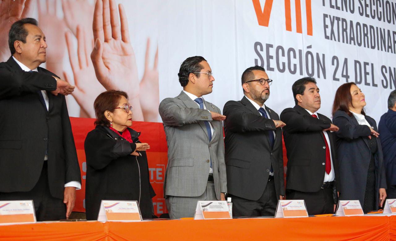 Chepe Guerrero acude a inauguración del VIII Pleno Extraordinario Sección 24 del SNTE