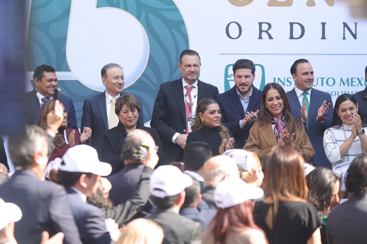 Asiste Mauricio Kuri a 115 Asamblea General Ordinaria del IMSS