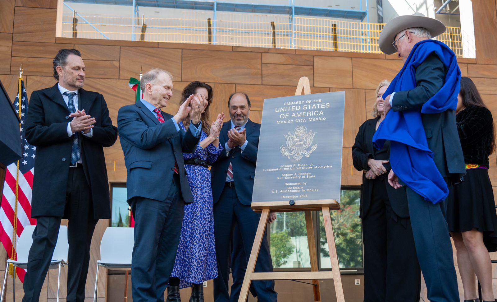 Presente Gobernador en develación de la placa conmemorativa de la nueva sede de la Embajada de Estados Unidos en México