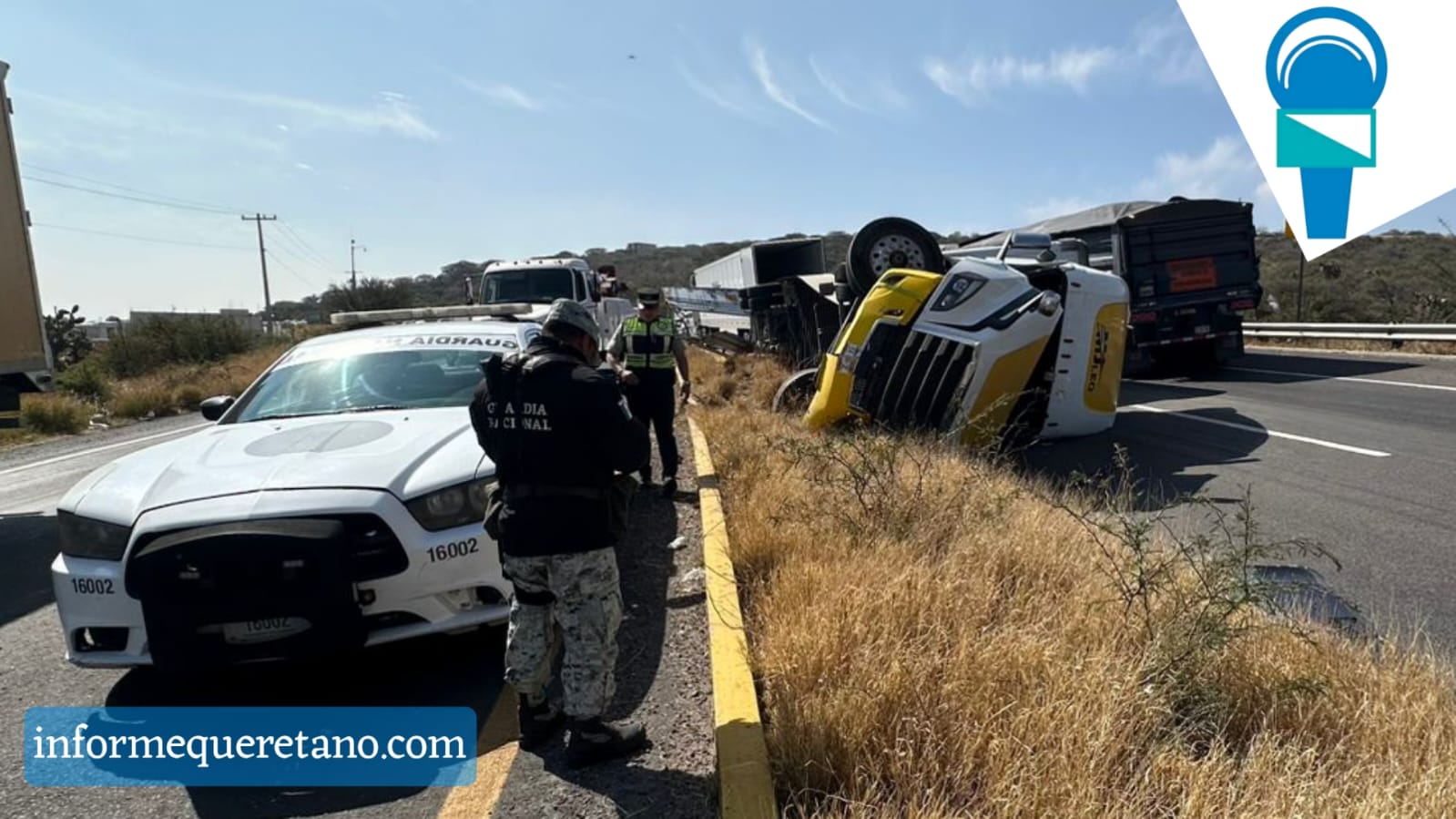 Vuelca tráiler al salir de camino en el Libramiento Norponiente: Hay un lesionado