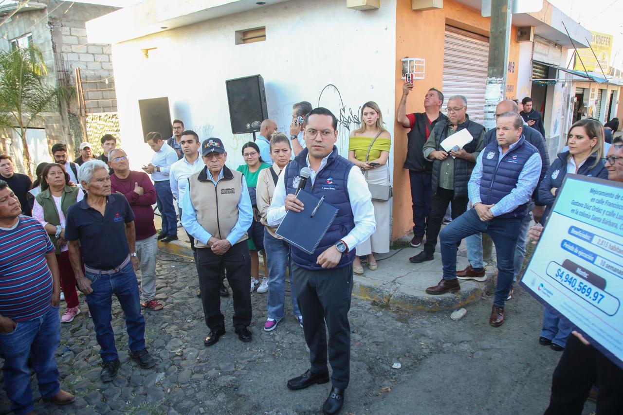 Chepe Guerrero arranca el mejoramiento de vialidades en Santa Bárbara