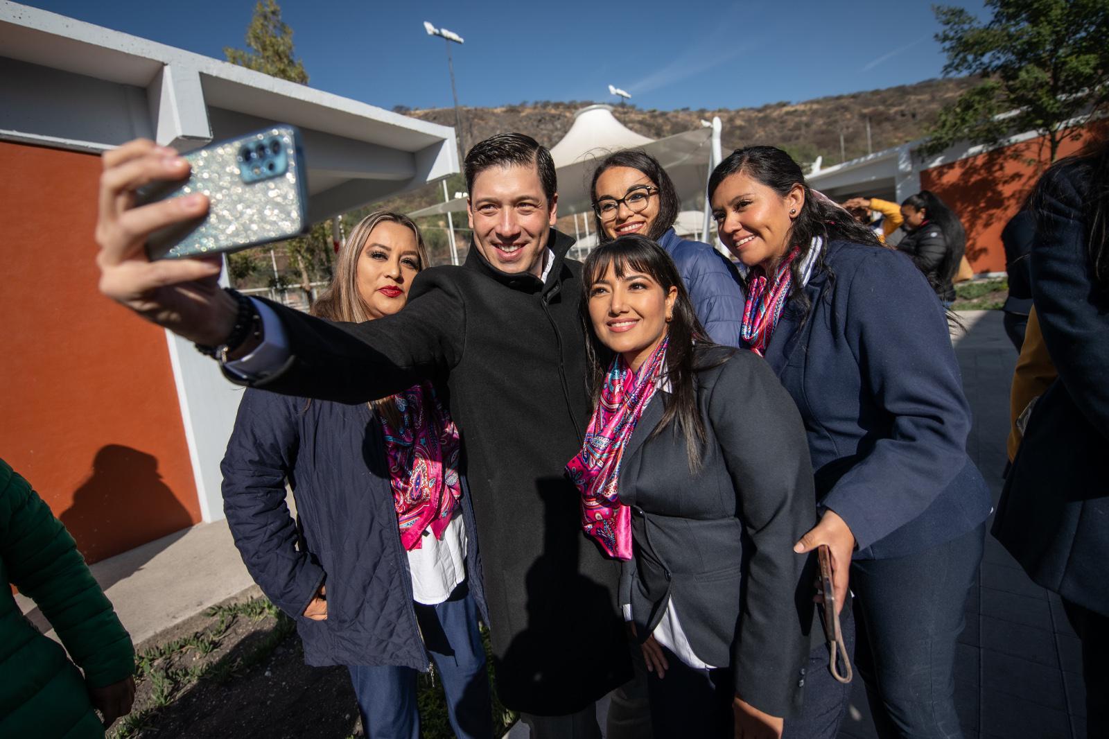 El Marqués, el municipio que más ha invertido en materia educativa en todo el Estado