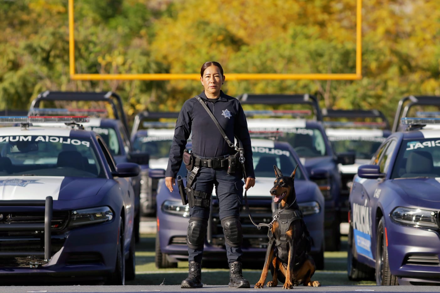 Chepe Guerrero entregó nuevas patrullas a la policía municipal de Corregidora