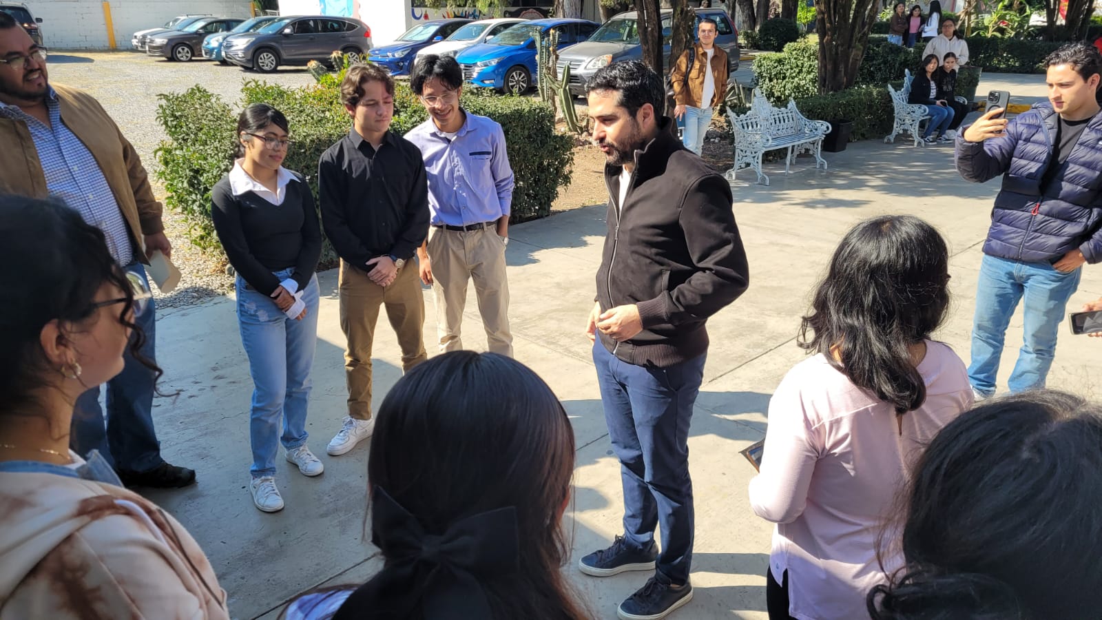 Tarifa Unidos ayudará a jóvenes de San Juan del Río a continuar sus estudios: Agustín Dorantes