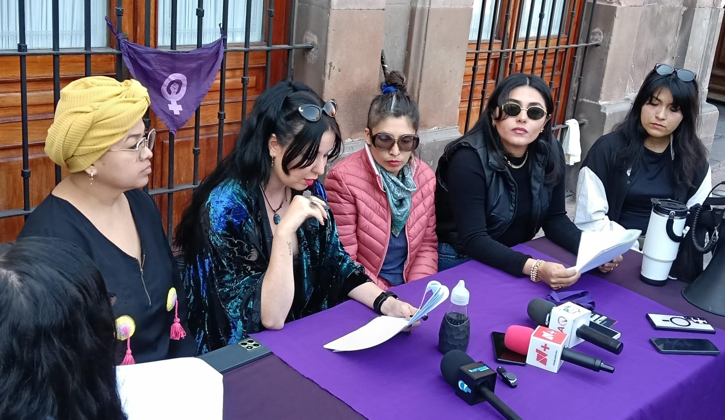 Colectivas feministas piden diálogo para regulación de redes sociales