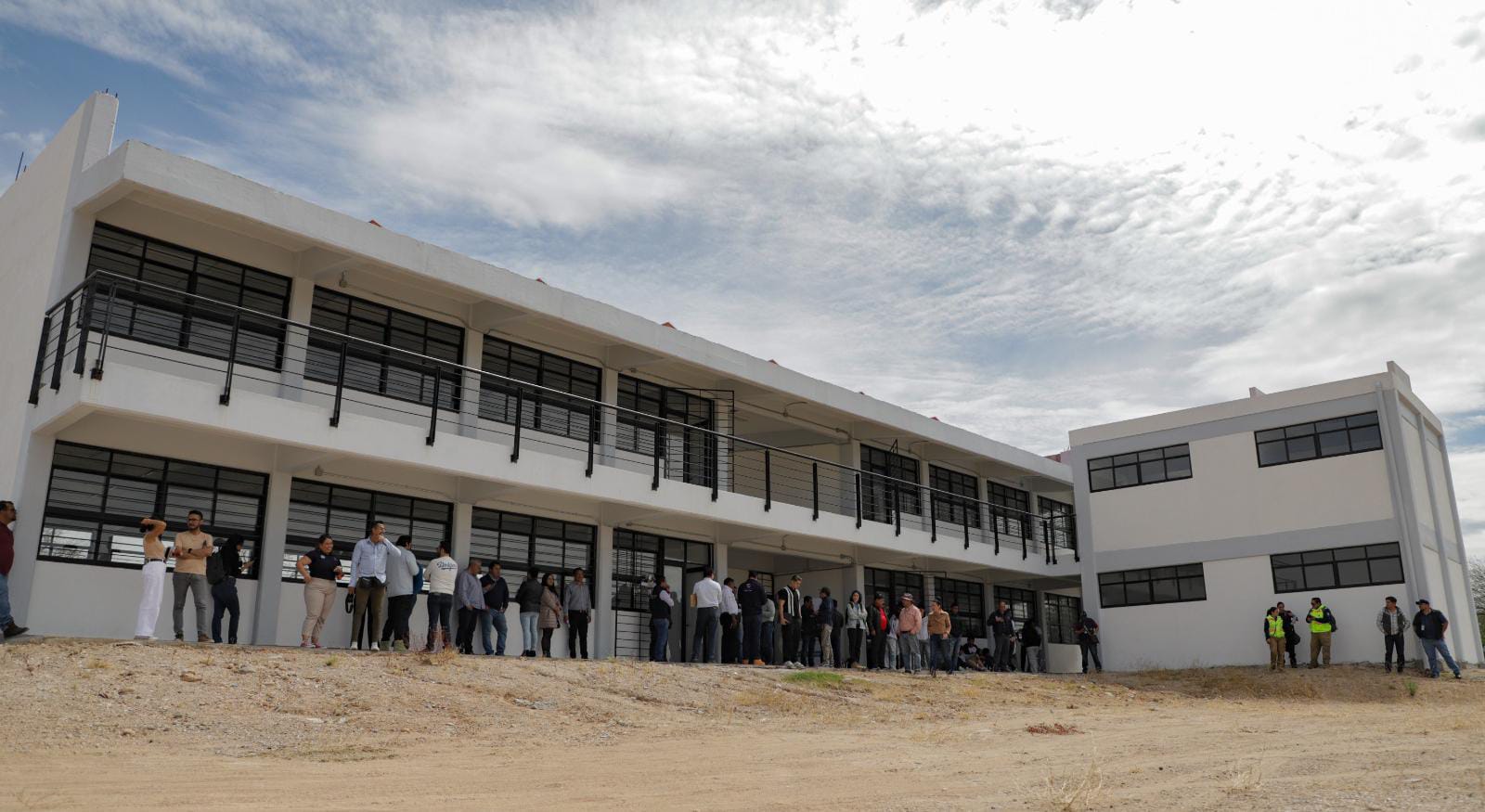 Avanza construcción del plantel Bachilleres UAQ, en Charco Blanco