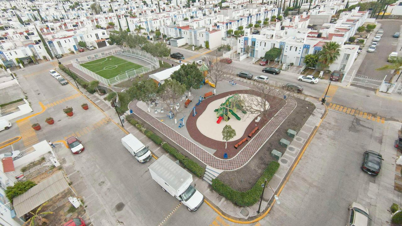 Chepe Guerrero entrega la rehabilitación del Parque Colinas del Sol