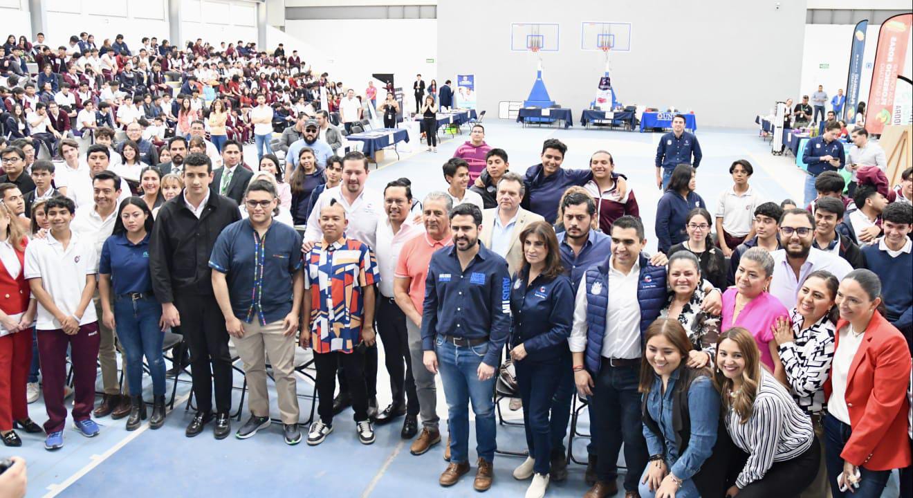 Participa Agustín Dorantes en arranque de “A paso Joven” en Corregidora 