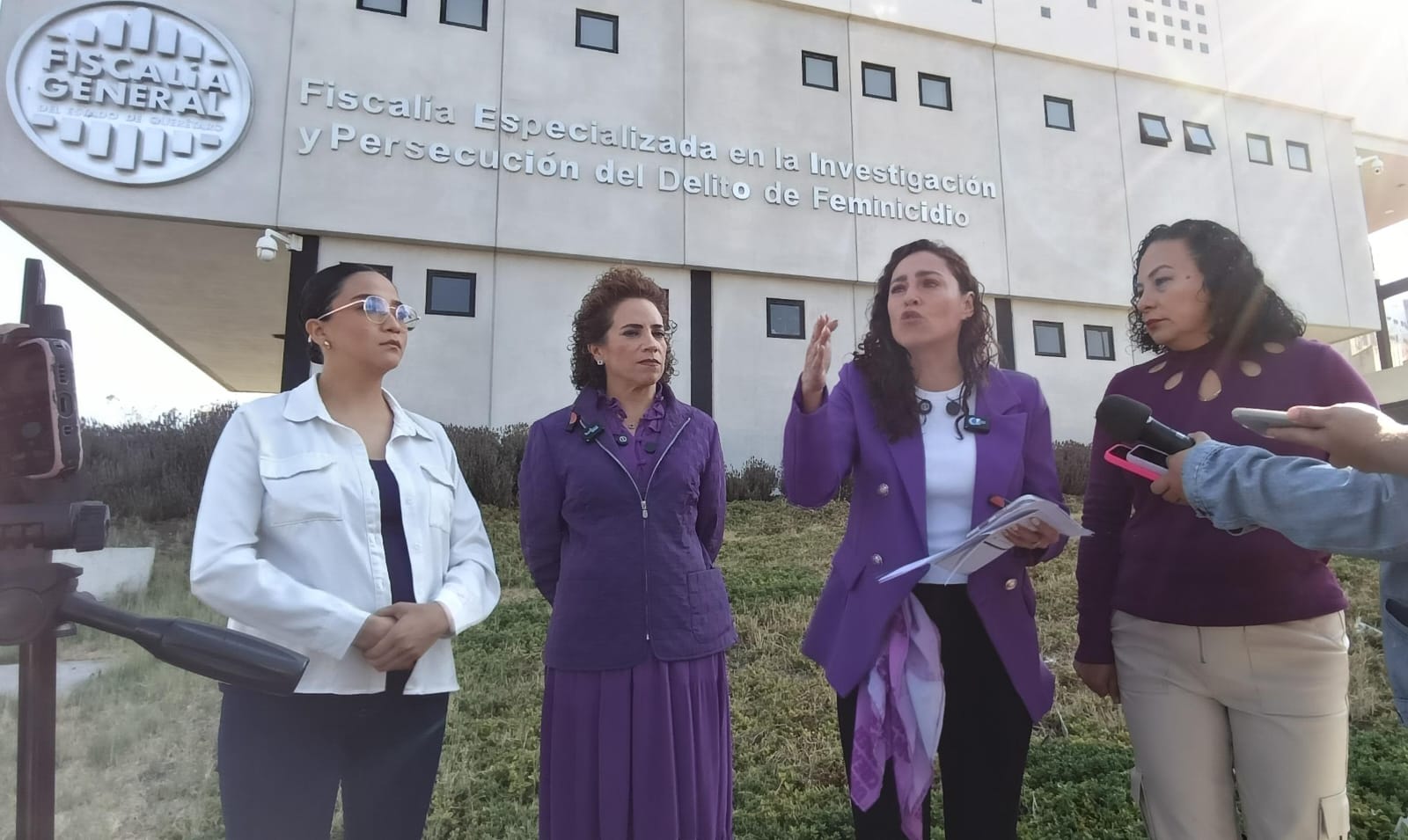 Adriana Elisa Meza y Abigail Arredondo presentaron un posicionamiento a la Fiscalía!