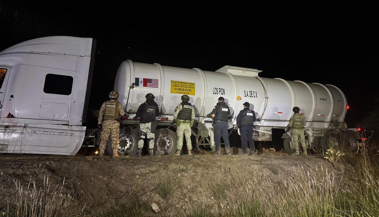 POES asegura tractocamiones con hidrocarburo en San Juan del Río