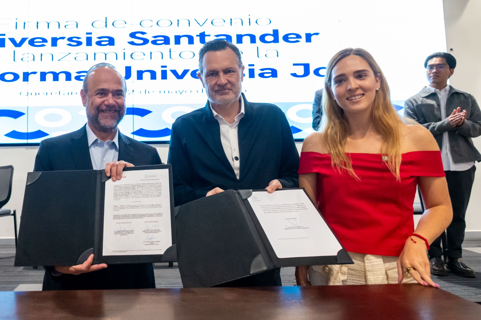 Gobierno de Querétaro y Santander México lanzan plataforma Universia Jobs
