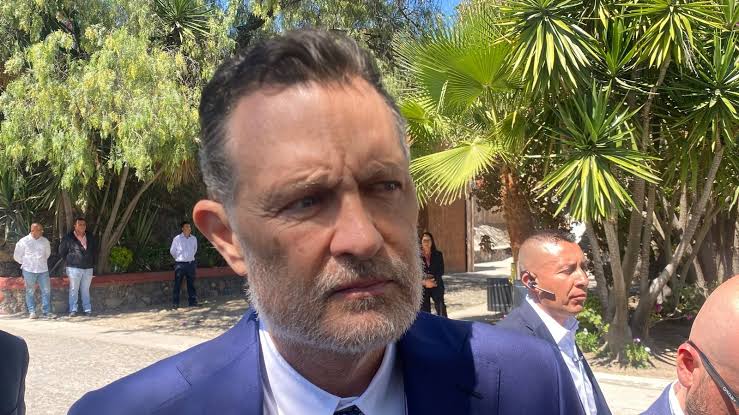 “Si una persona hace su trabajo en 40 horas, adelante”: Mauricio Kuri