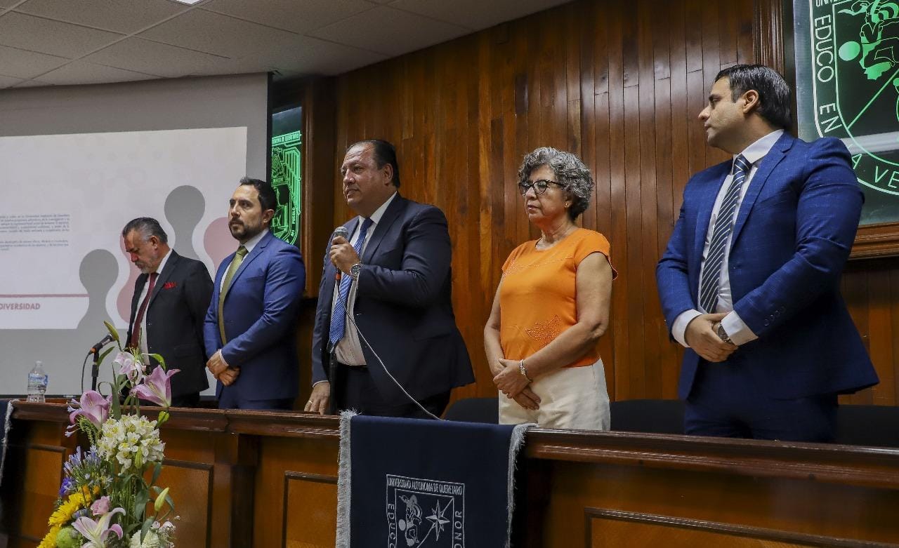 Desarrolla Derecho UAQ la Cátedra Leonardo Morlino 2025