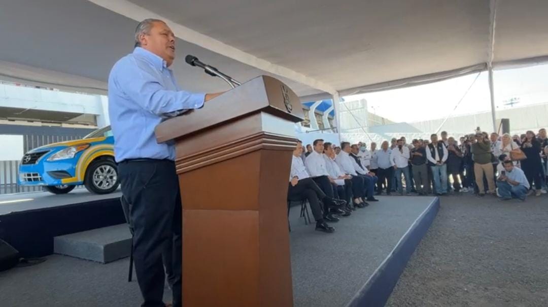 Más de 20 mil pesos costará el trámite para operar una unidad del nuevo sistema QroTaxi