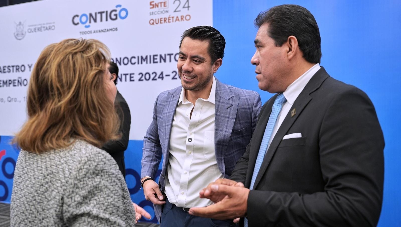 Reconoce Felifer Macías a docentes por su compromiso con la educación de calidad