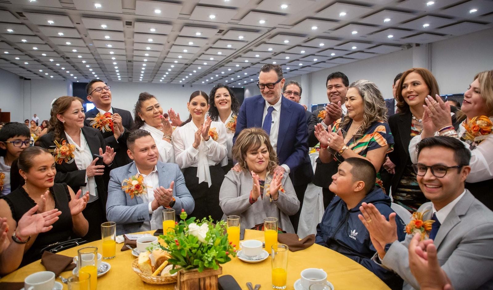 Reconoce Mauricio Kuri a maestras y maestros como constructores de igualdad y de futuro en Querétaro