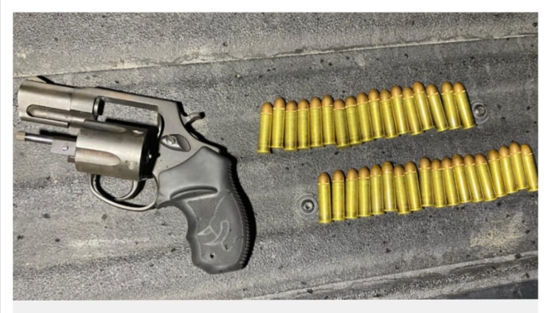 POES asegura arma de fuego y detiene a individuo en Mompaní