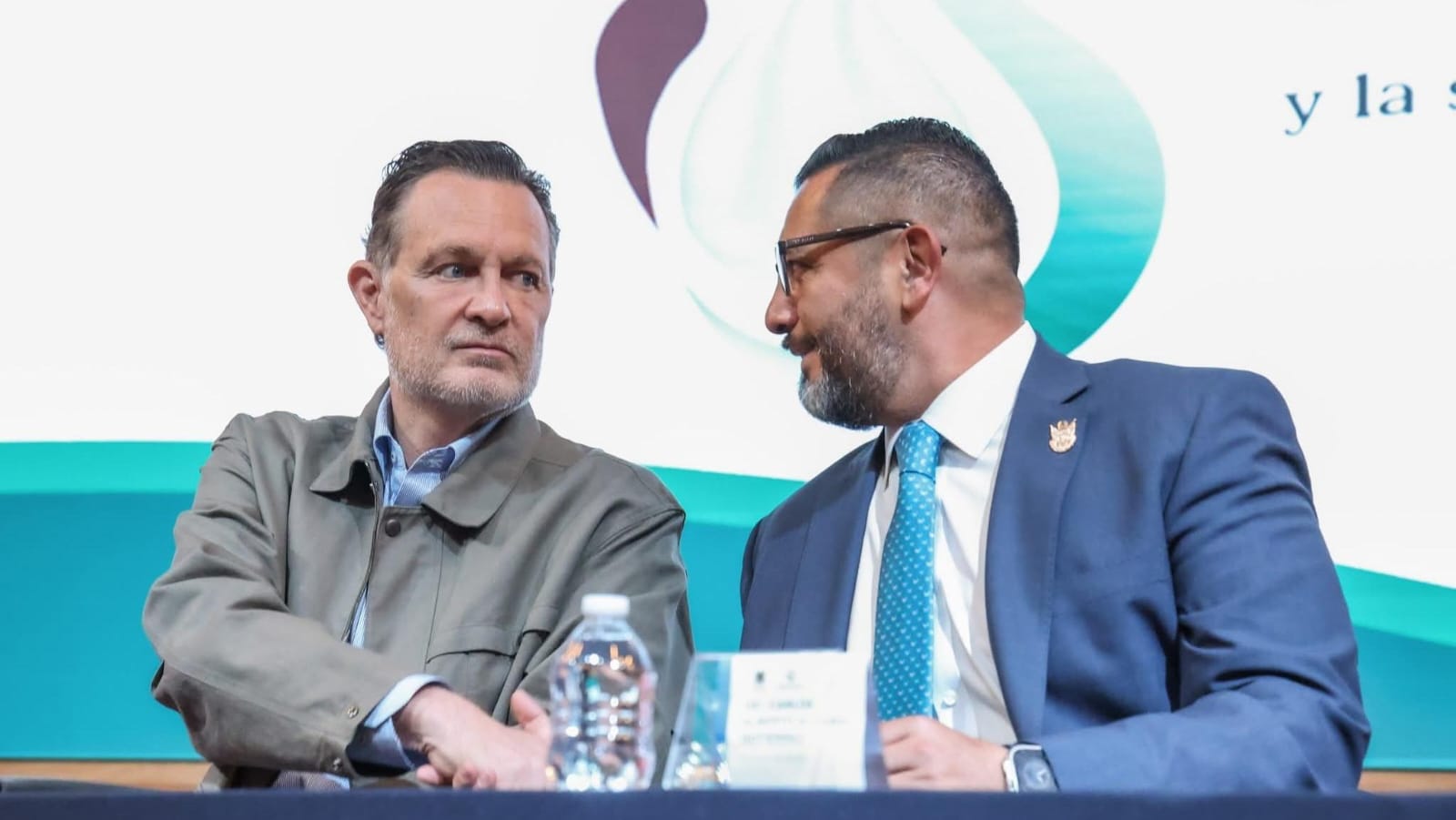 Mauricio Kuri designa a Carlos Alcaraz como enlace para el proyecto Tren Mex-Qro!