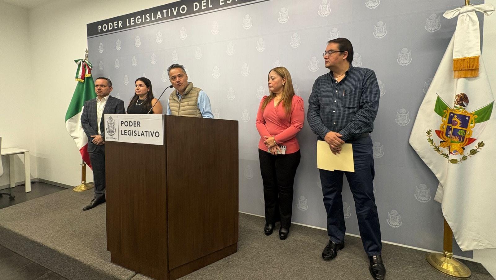 Presentan iniciativa contra escuelas patito