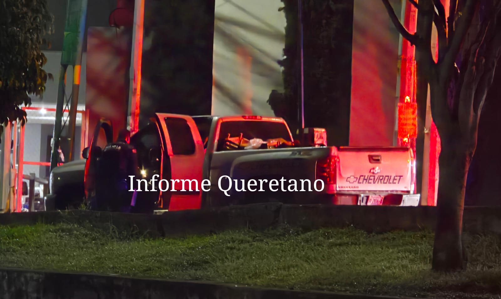 Hombre es baleado en una tienda y muere en la Cruz Roja