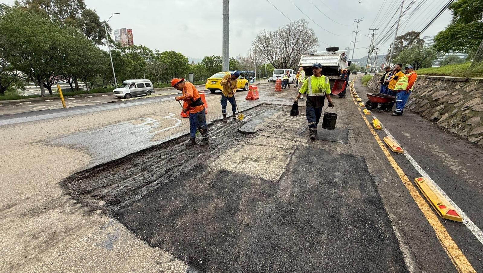 Municipio de Querétaro interviene más de 36 mil metros cuadrados con trabajos de bacheo