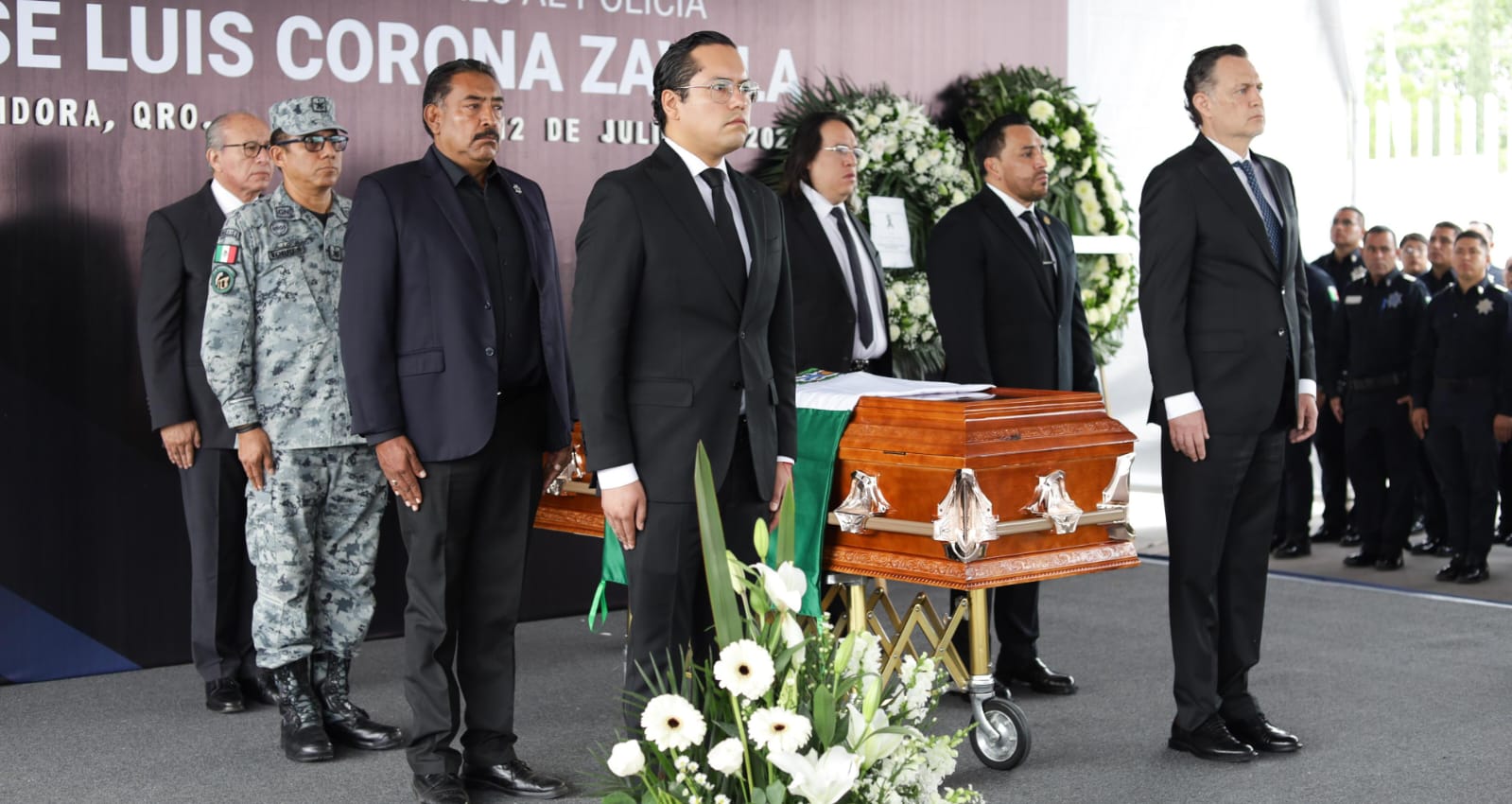Chepe Guerrero y Mauricio Kuri rinden homenaje a José Luis Corona, policía caído!