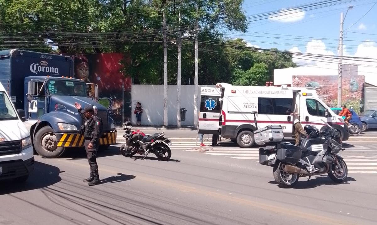 FUERTE ACCIDENTE DEJA AUN MOTOCICLISTA LESIONADO