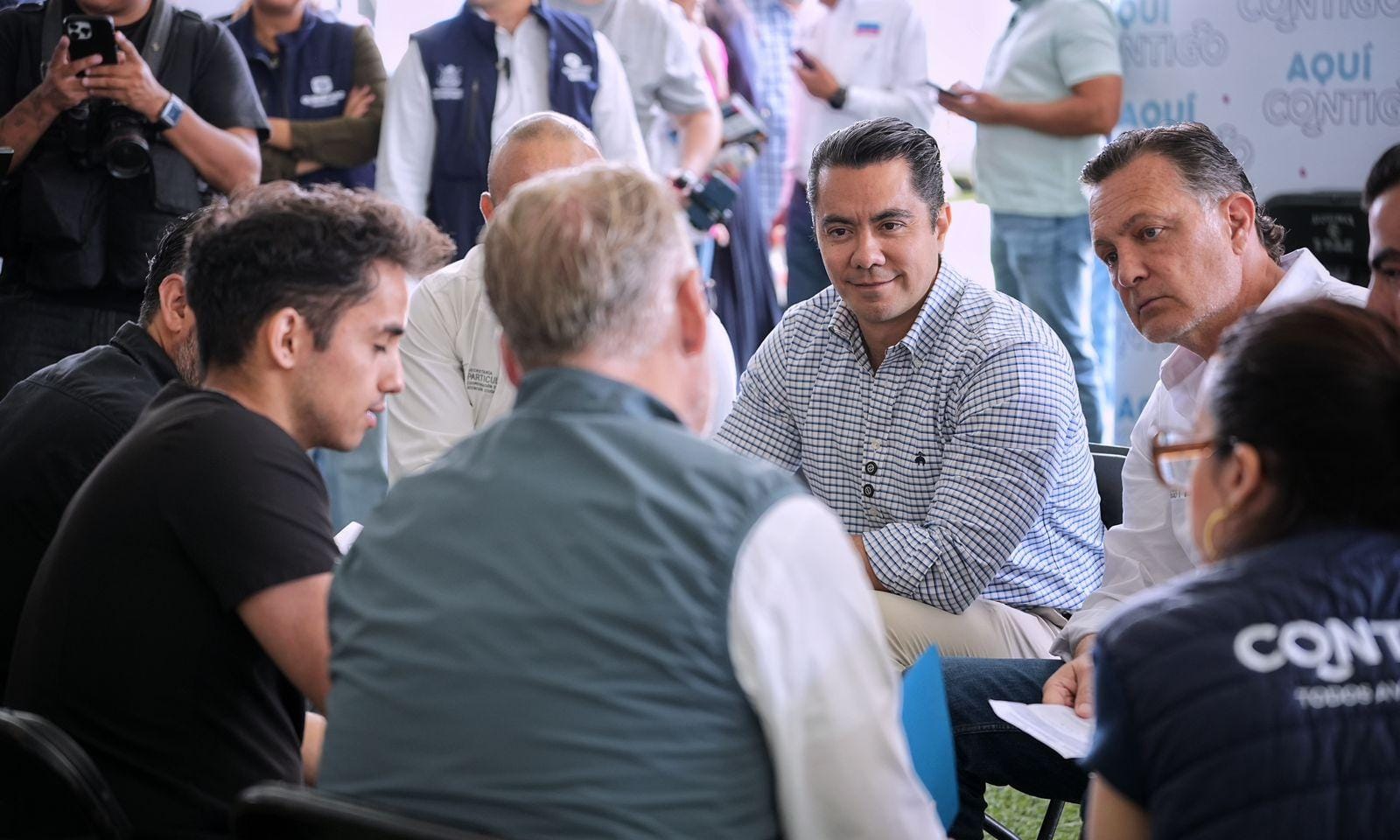 Participa Felifer Macías en Jornada Aquí Contigo