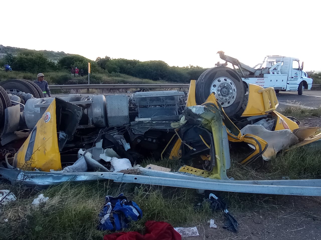 Cuatro lesionados en fuerte accidente en el Anillo Vial Fray Junípero Serra!