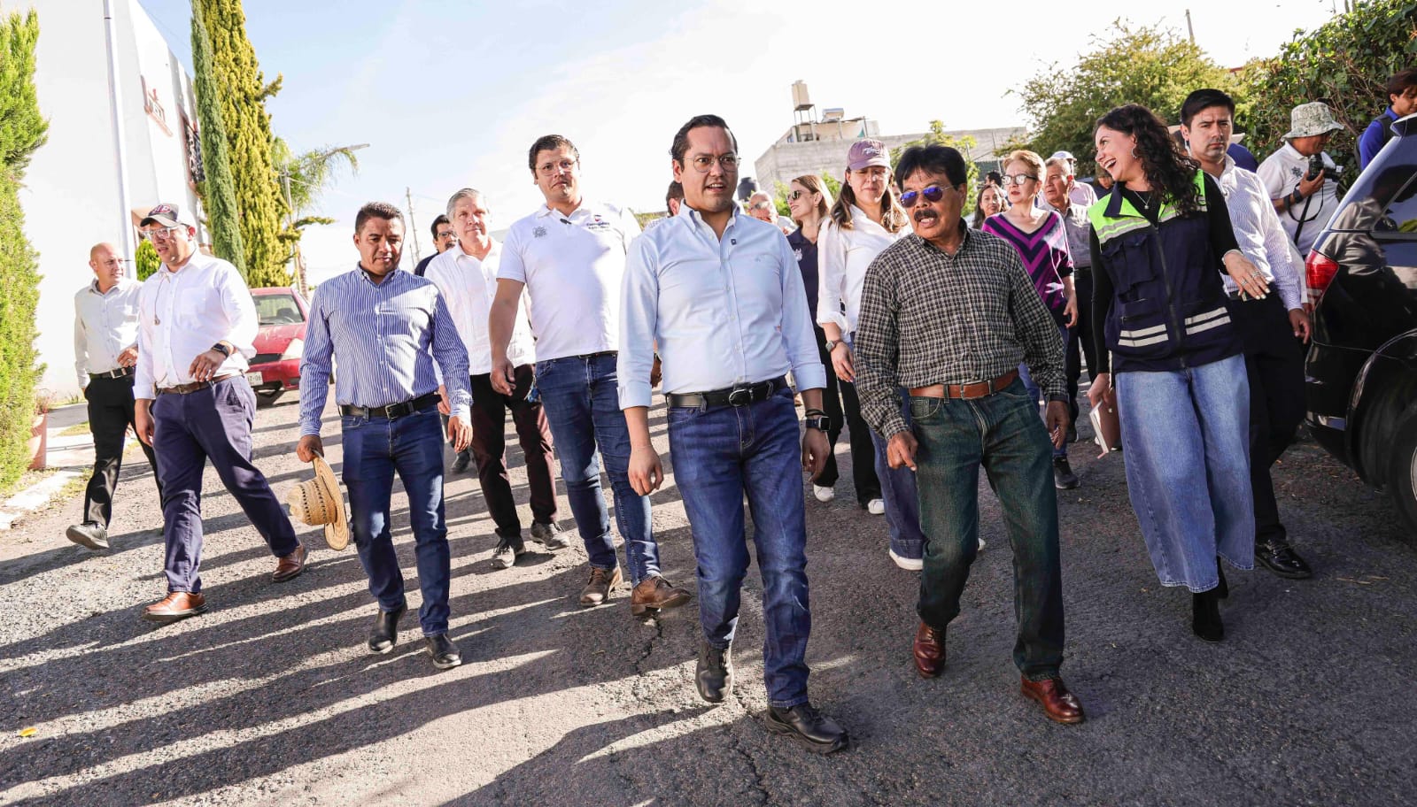Chepe Guerrero se reúne con vecinos del fraccionamiento Misión Santa Sofía