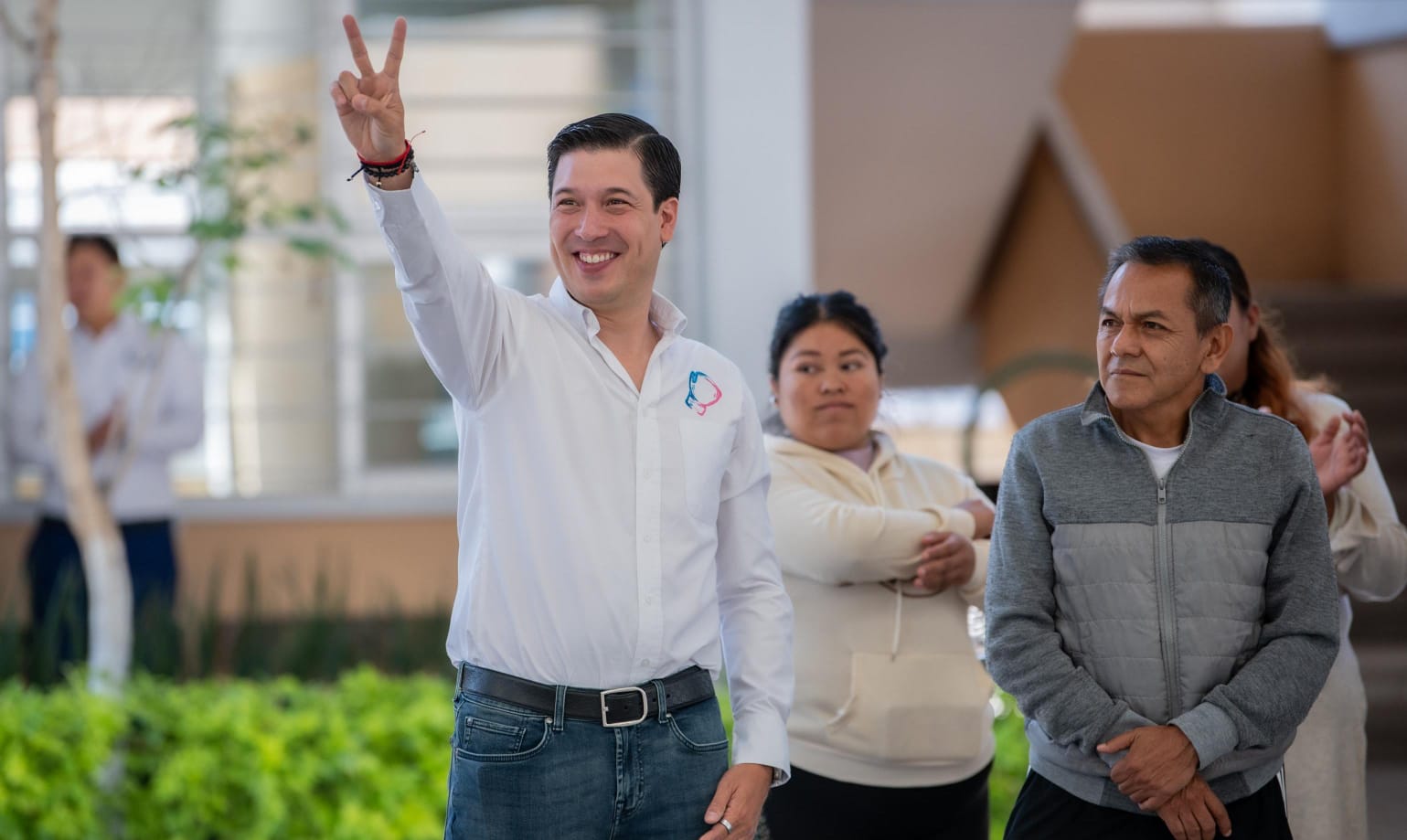 Rodrigo Monsalvo impulsa obras históricas en El Marqués: educación, deporte y servicios