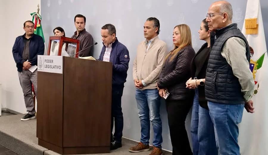 Aplaza Congreso elección de mesa directiva por 14 días