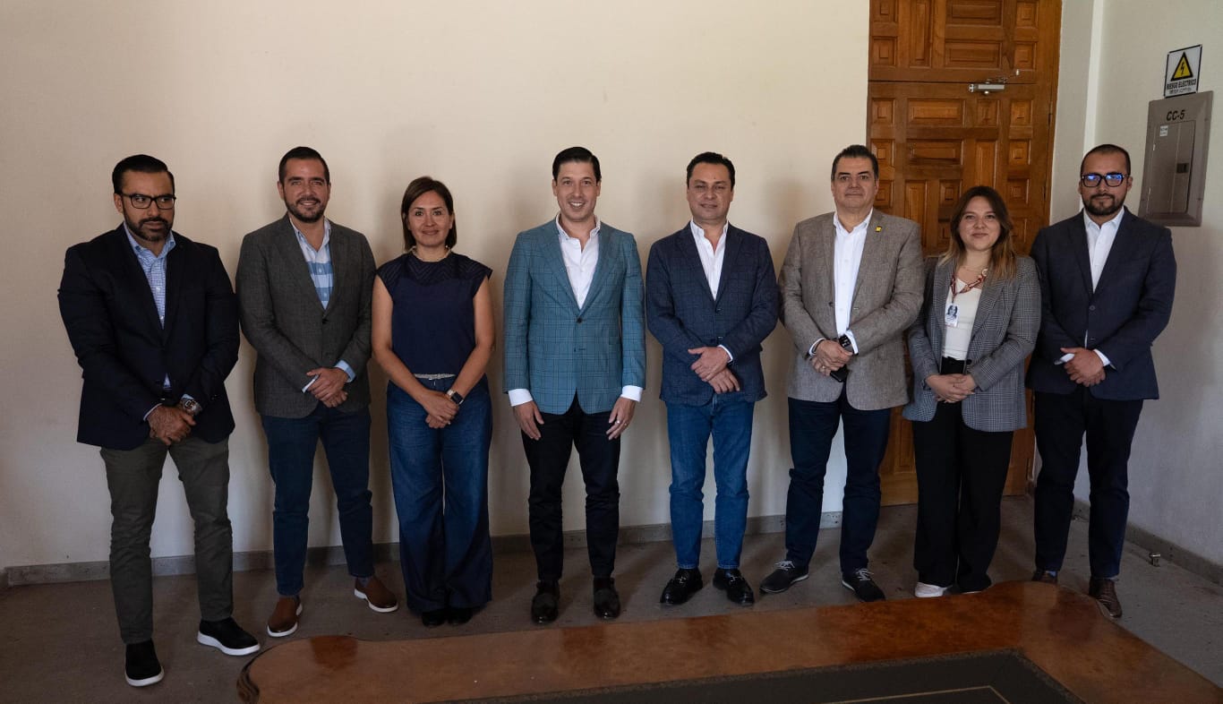 El Marqués y OXXO fortalecen colaboración para programas sociales y recaudación municipal
