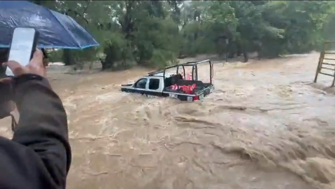 Lluvias han dejado solo pérdidas materiales en la Sierra: SEGOB